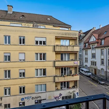 Apartment Chic - Modern - Crown 27