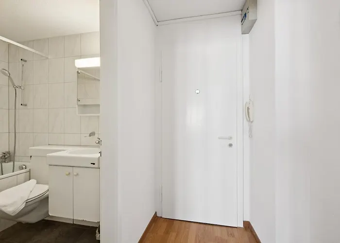 Chic - Modern - Crown 27 *